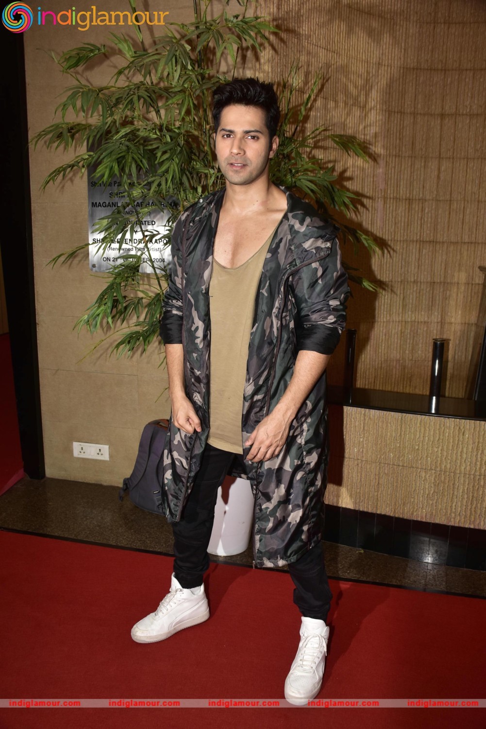 Varun Dhawan Actor hd photo