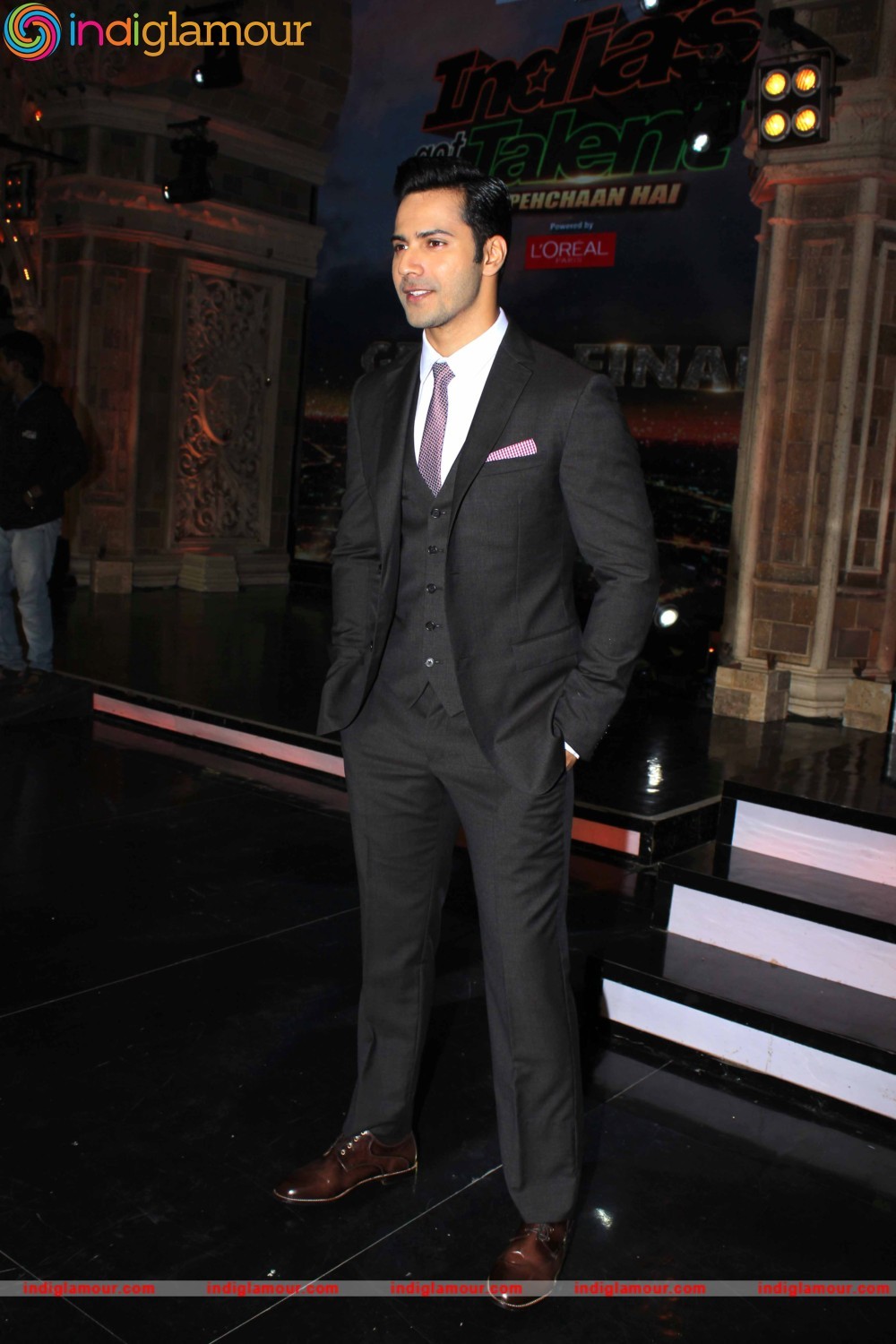 Varun Dhawan Actor hd photo