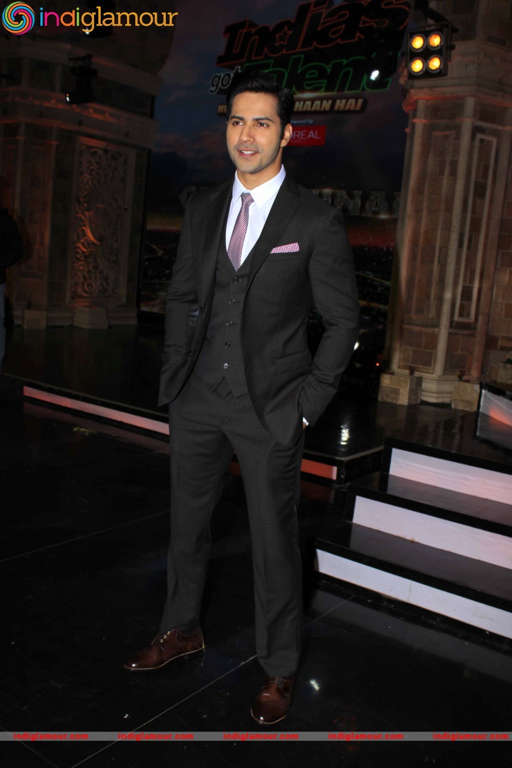 Varun Dhawan Actor hd photo