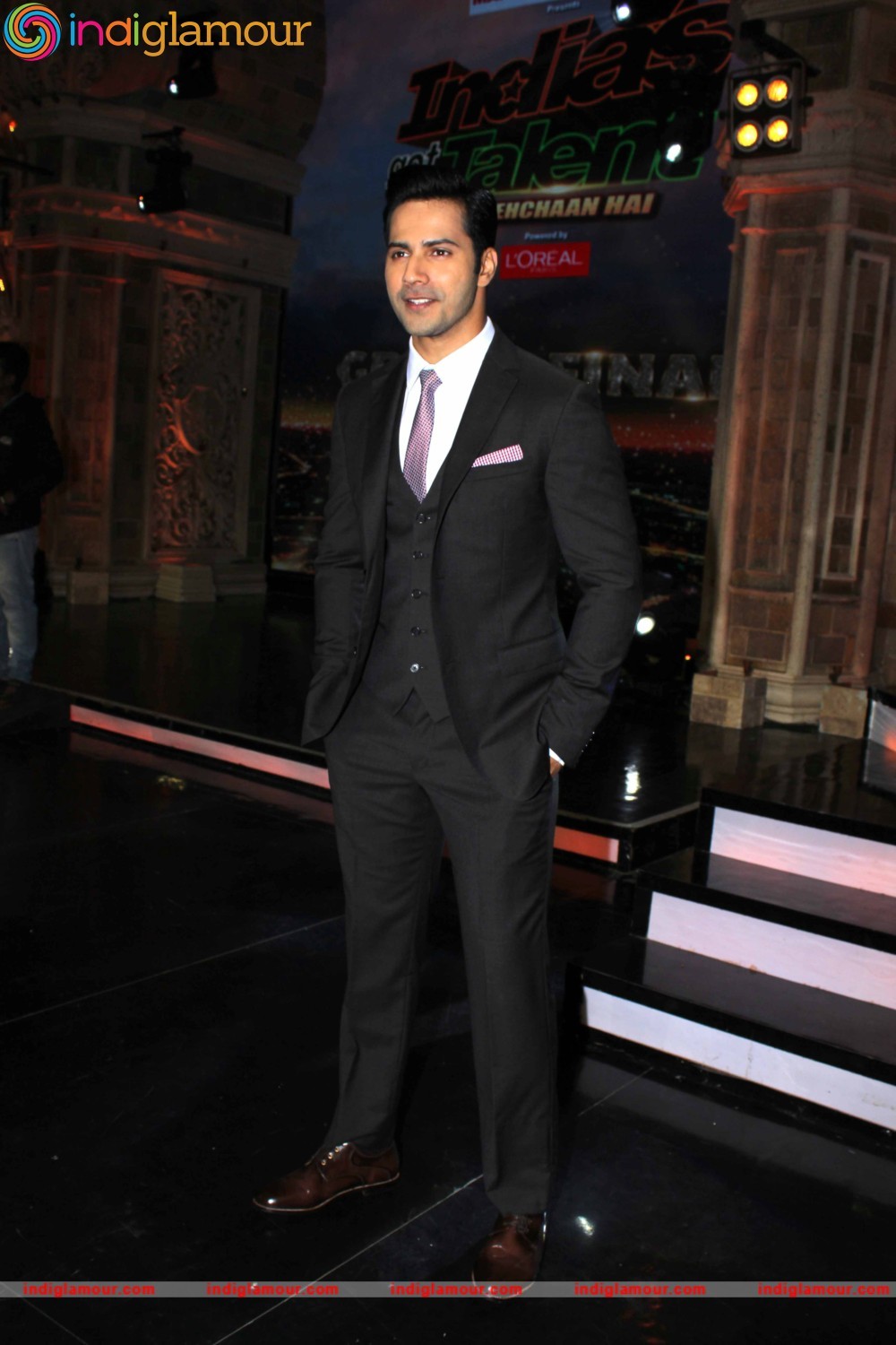 Varun Dhawan Actor hd photo