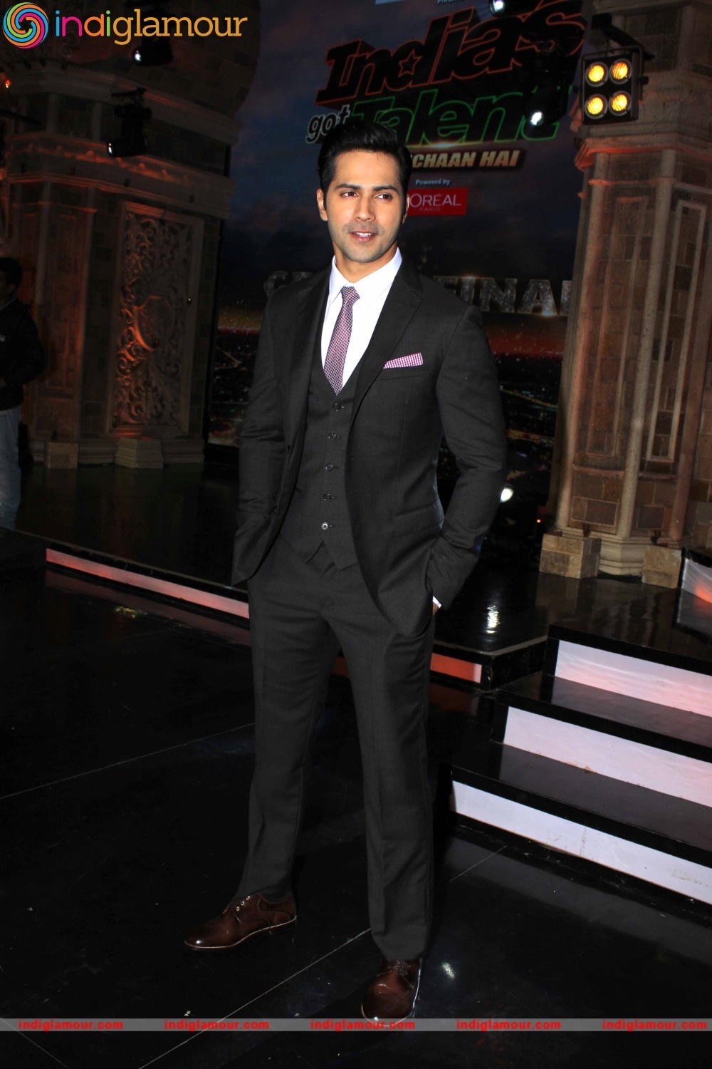 Varun Dhawan Actor hd photo