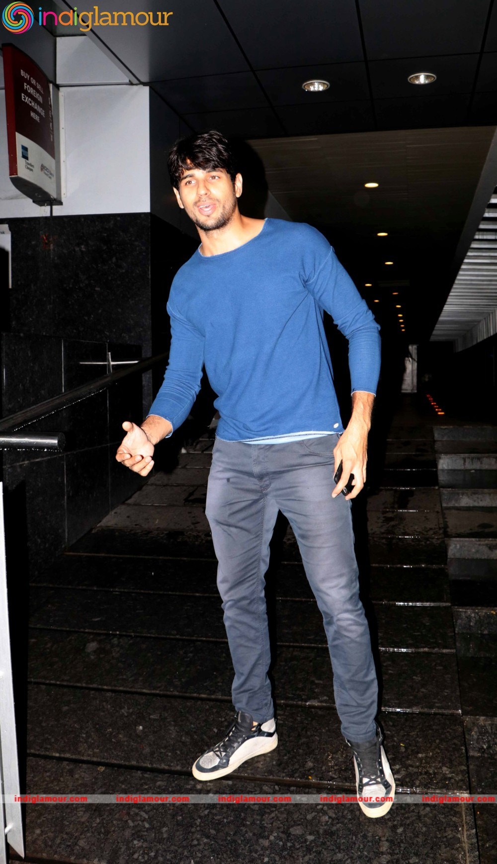 Sidharth Malhotra Actor hd photo