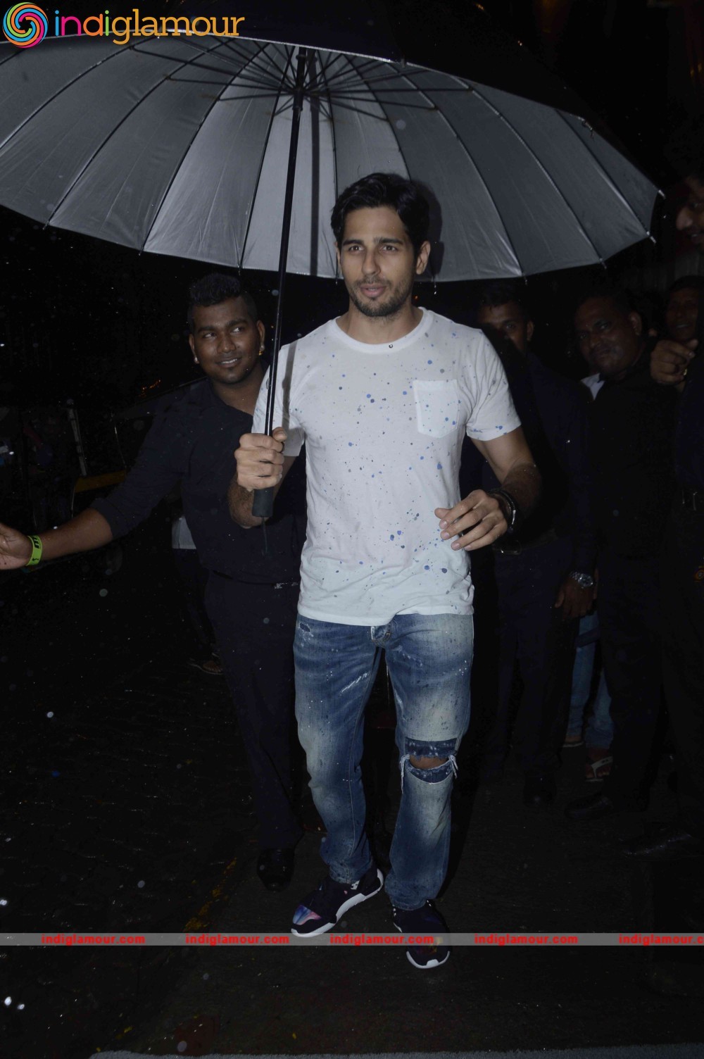 Sidharth Malhotra Actor hd photo