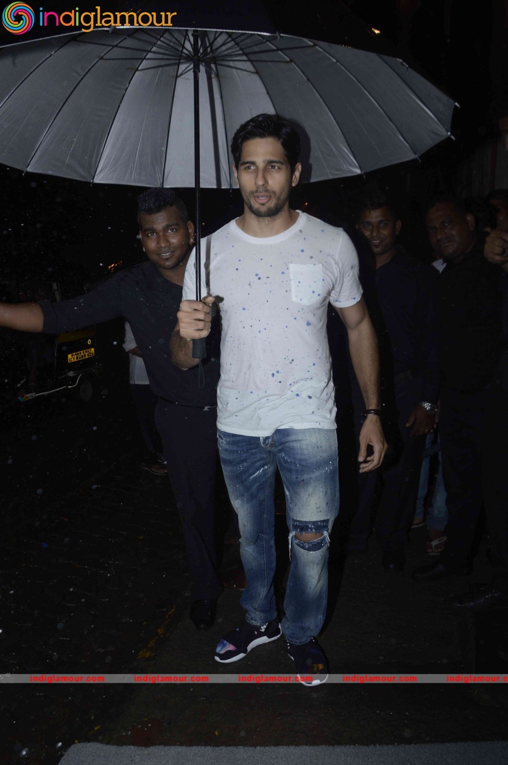 Sidharth Malhotra Actor hd photo