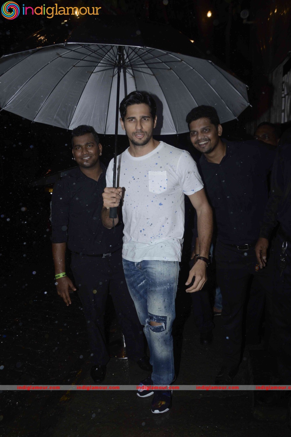 Sidharth Malhotra Actor hd photo
