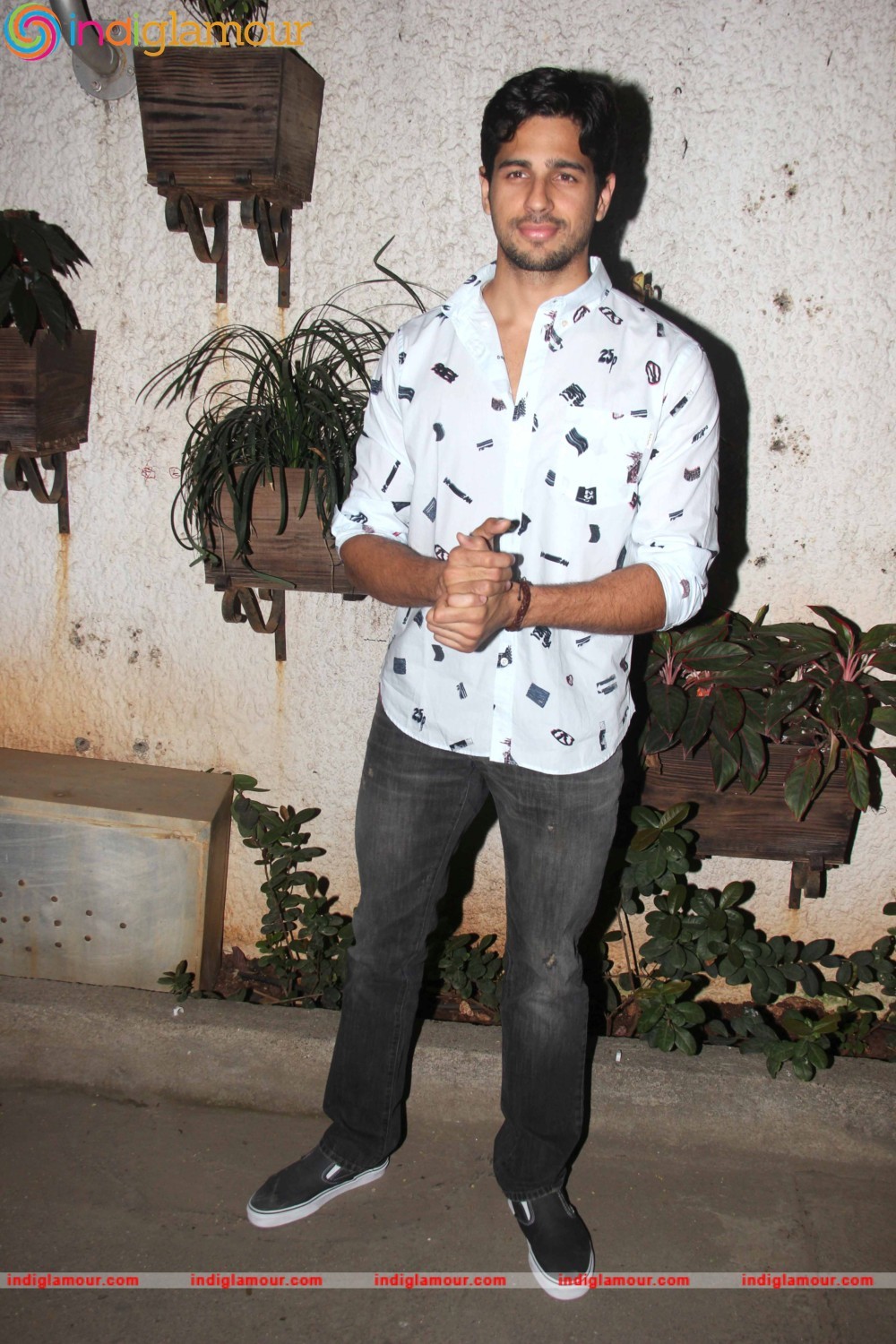 Sidharth Malhotra Actor hd photo