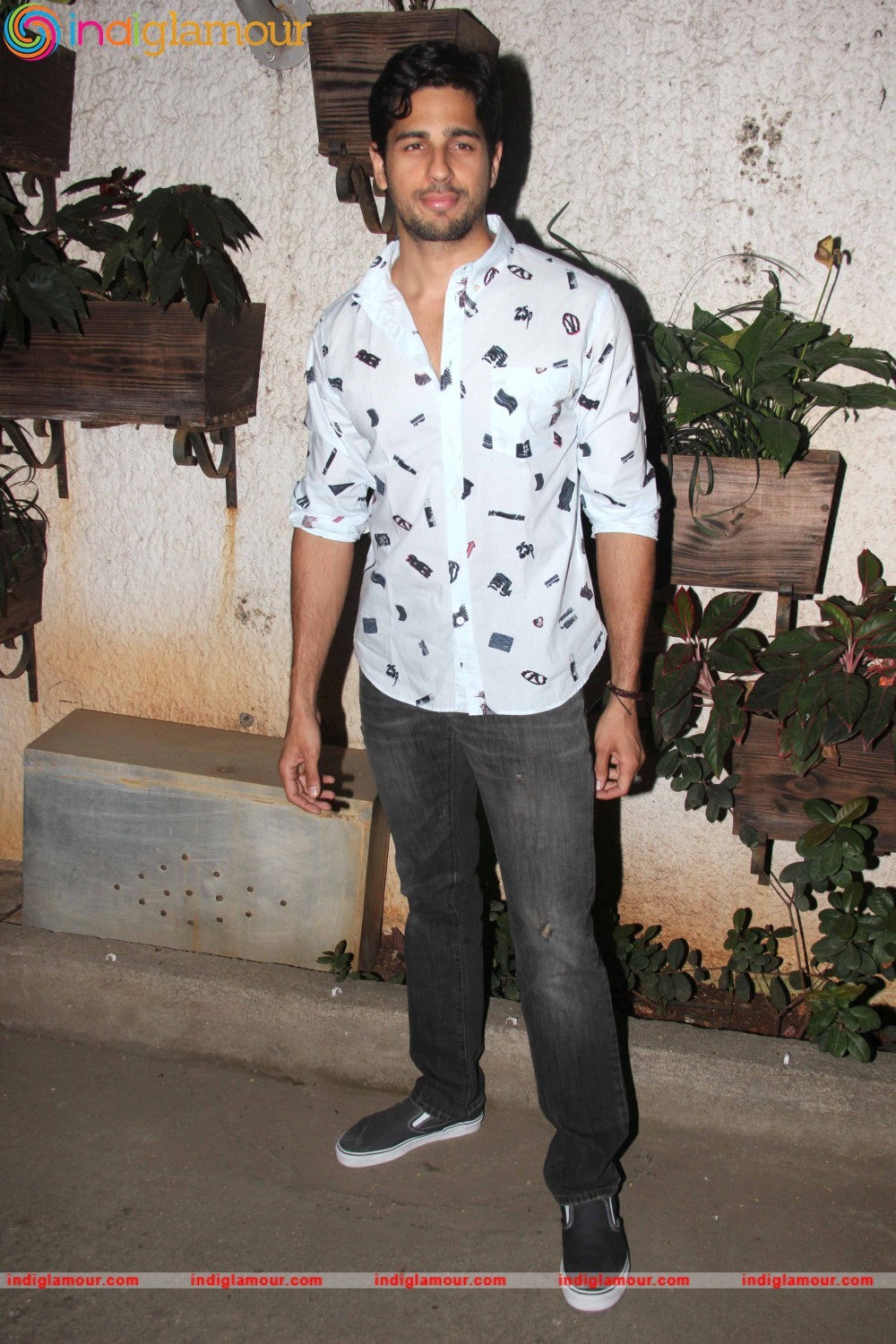Sidharth Malhotra Actor hd photo