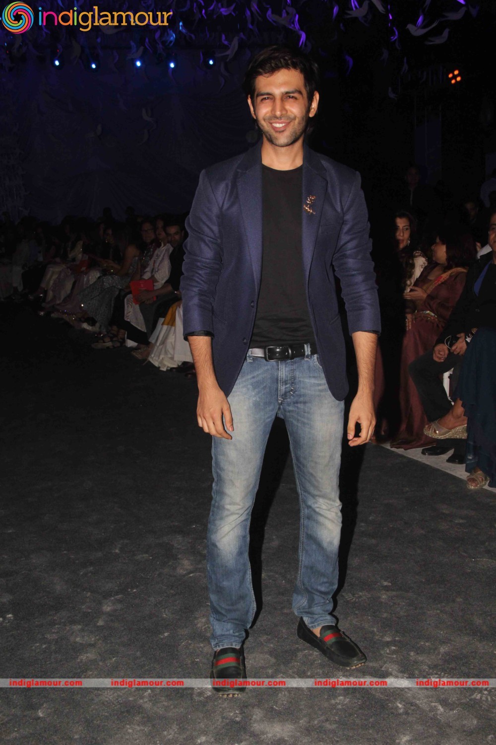 Kartik Aaryan Actor hd photo