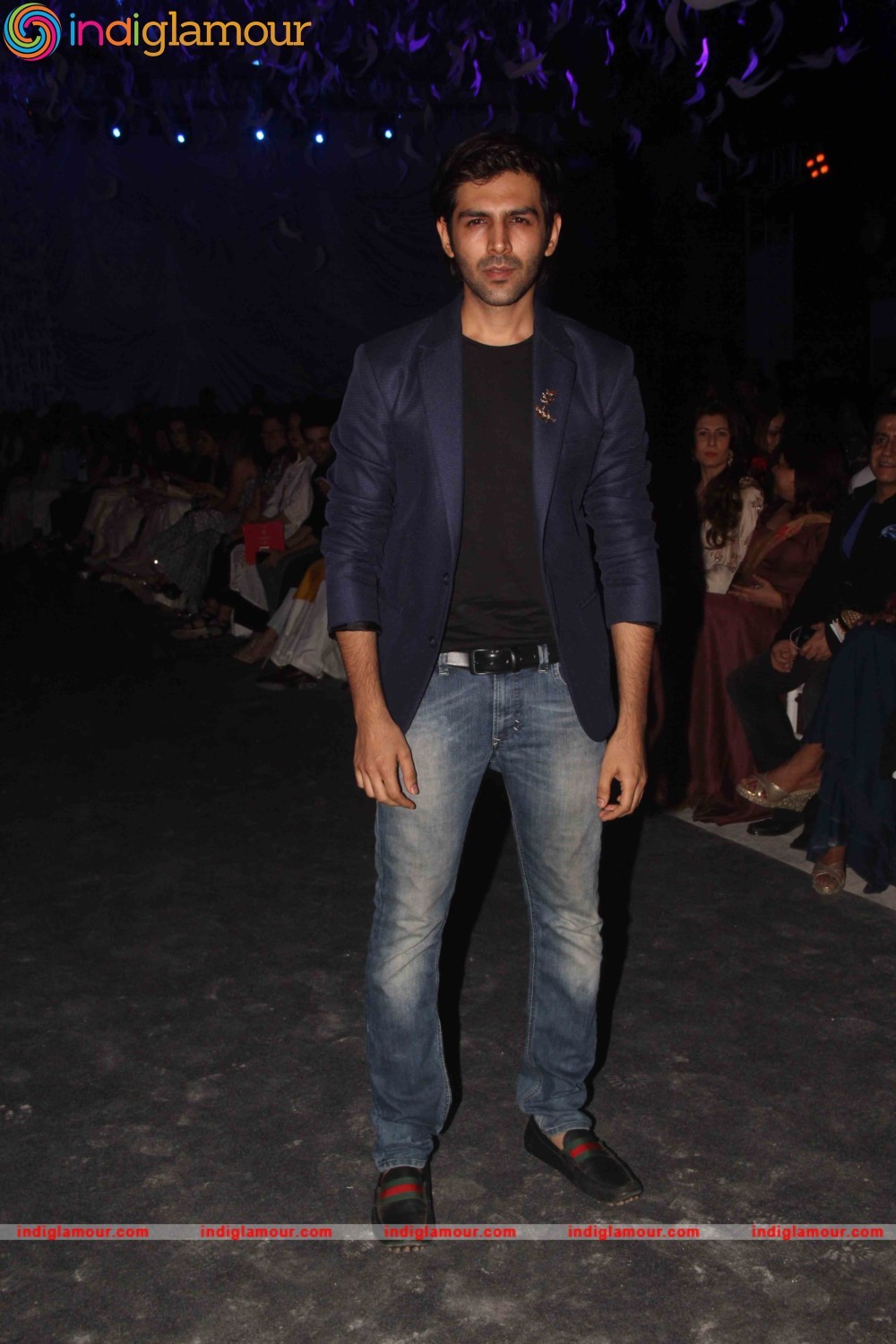 Kartik Aaryan Actor hd photo