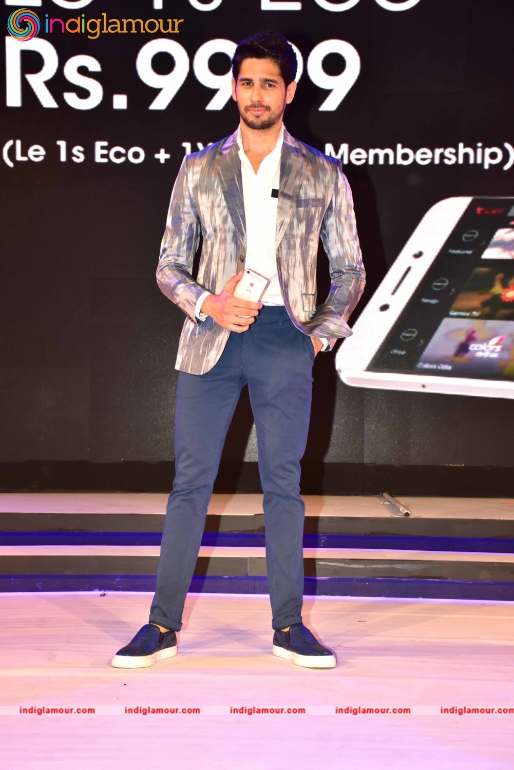 Sidharth Malhotra Actor hd photo
