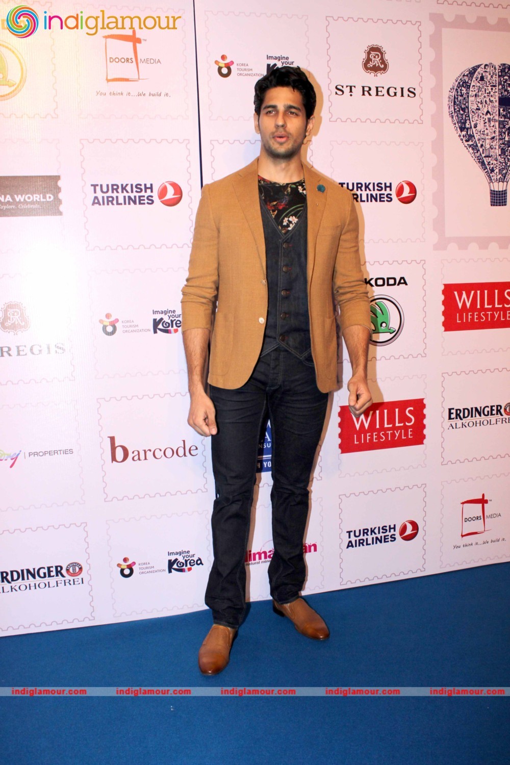 Sidharth Malhotra Actor hd photo