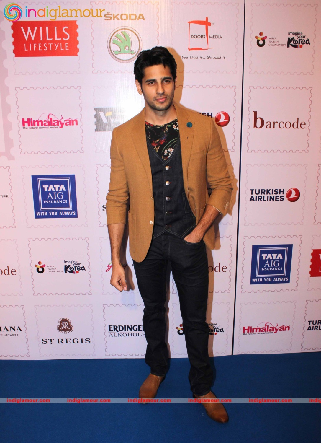 Sidharth Malhotra Actor hd photo