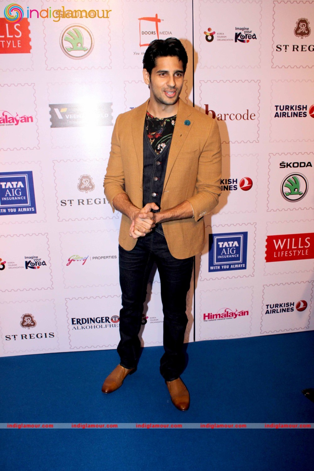 Sidharth Malhotra Actor hd photo