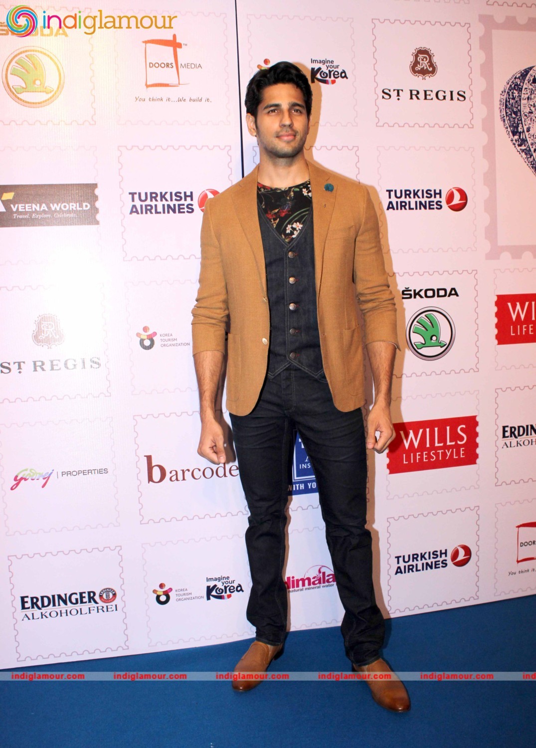 Sidharth Malhotra Actor hd photo
