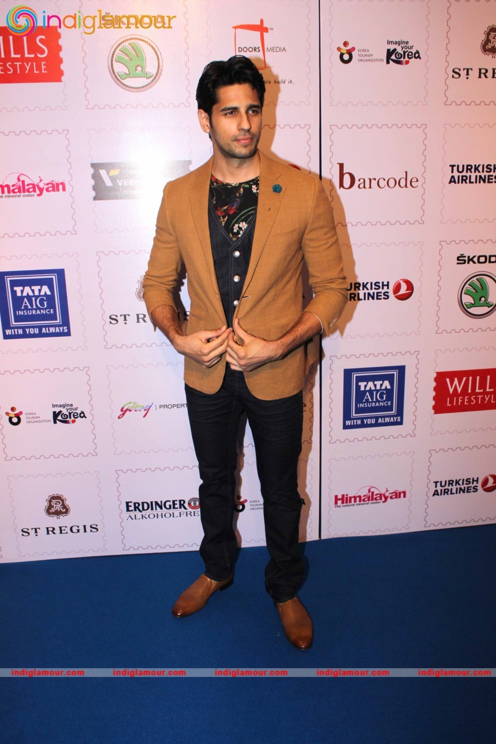Sidharth Malhotra Actor hd photo