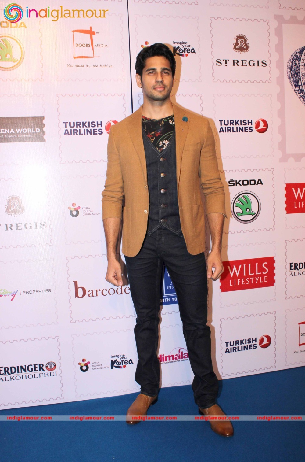Sidharth Malhotra Actor hd photo