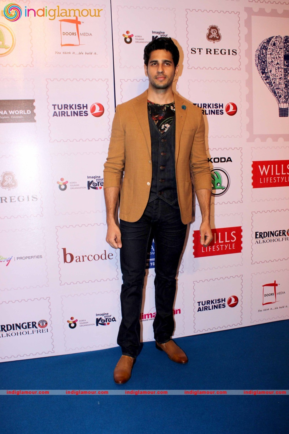 Sidharth Malhotra Actor hd photo