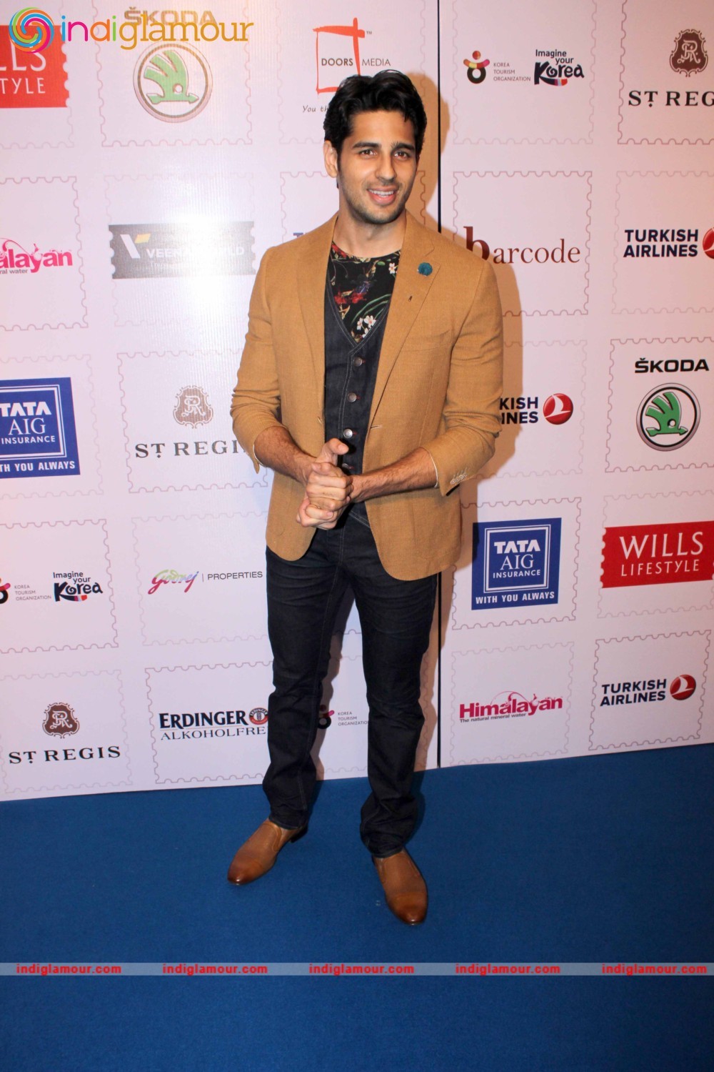 Sidharth Malhotra Actor hd photo