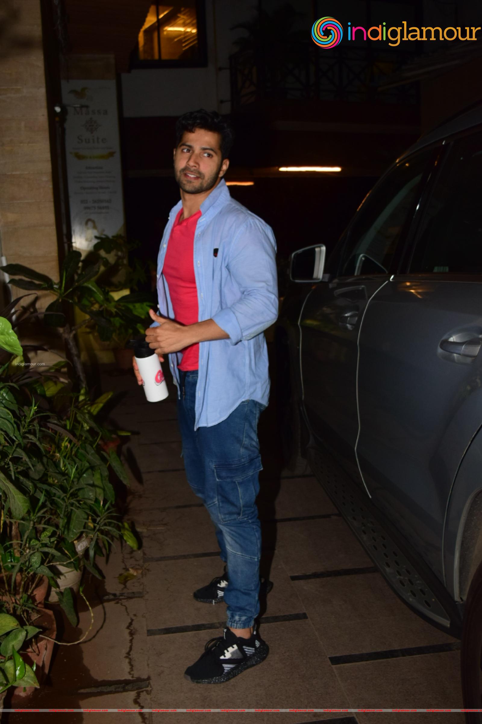 Varun Dhawan Actor hd photo