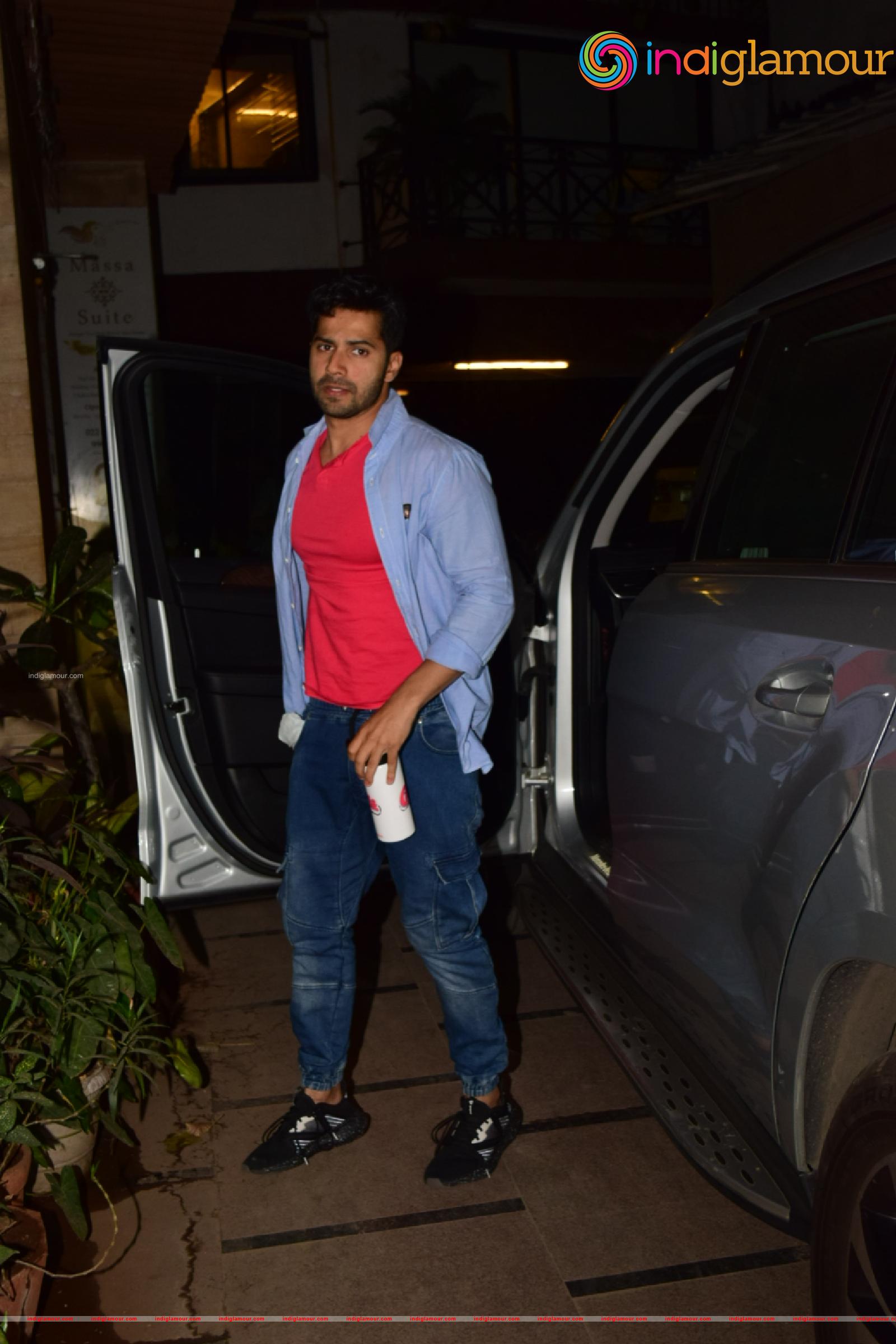 Varun Dhawan Actor hd photo
