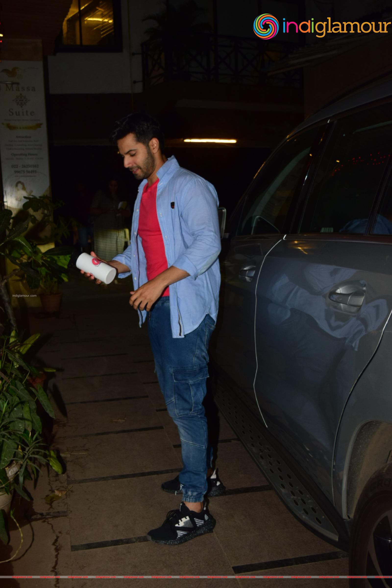 Varun Dhawan Actor hd photo