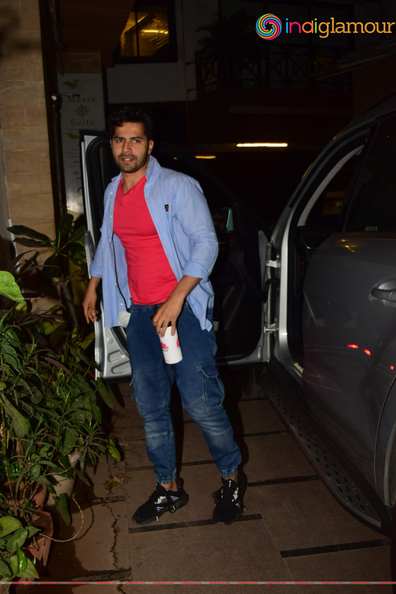 Varun Dhawan Actor hd photo