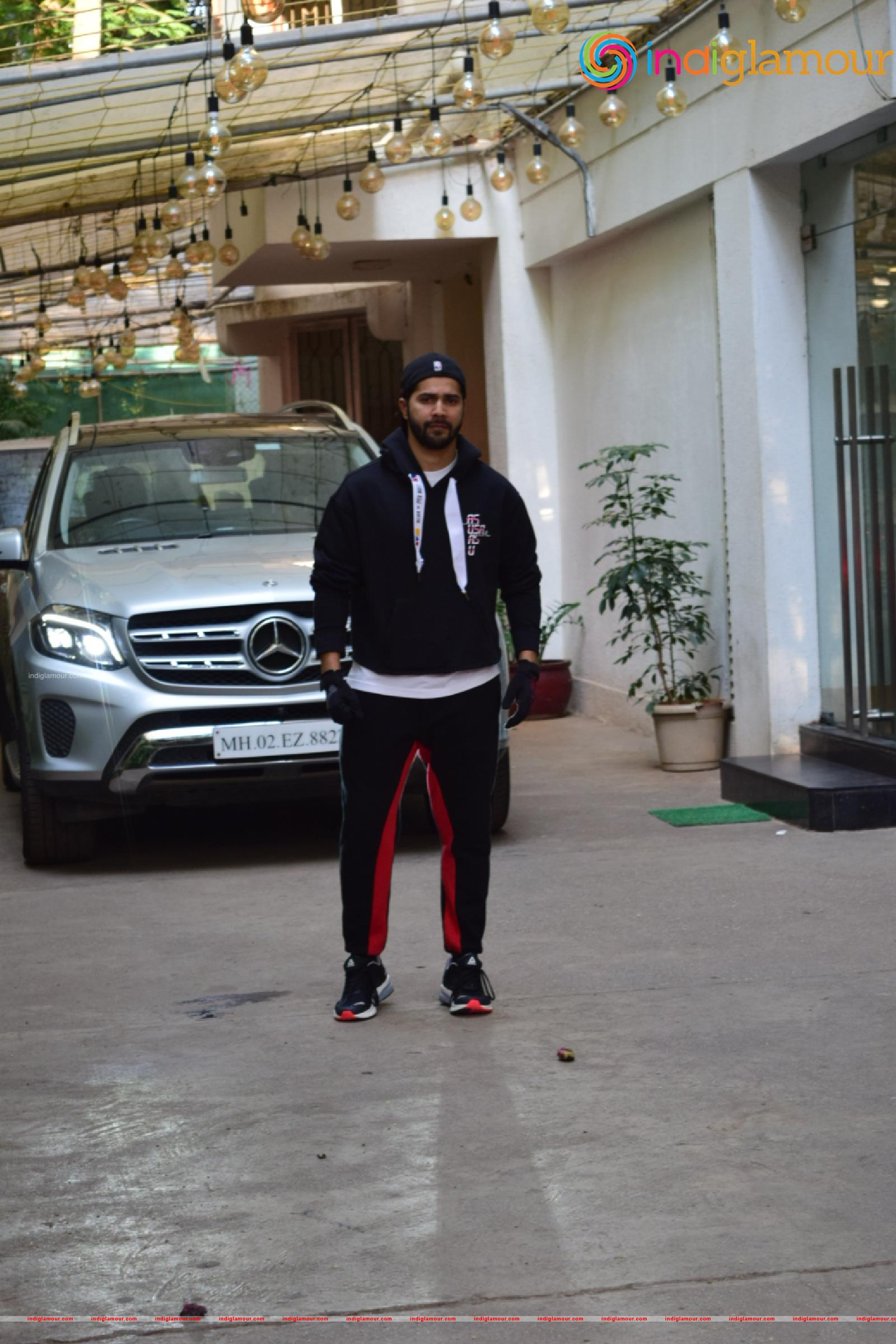 Varun Dhawan Actor hd photo