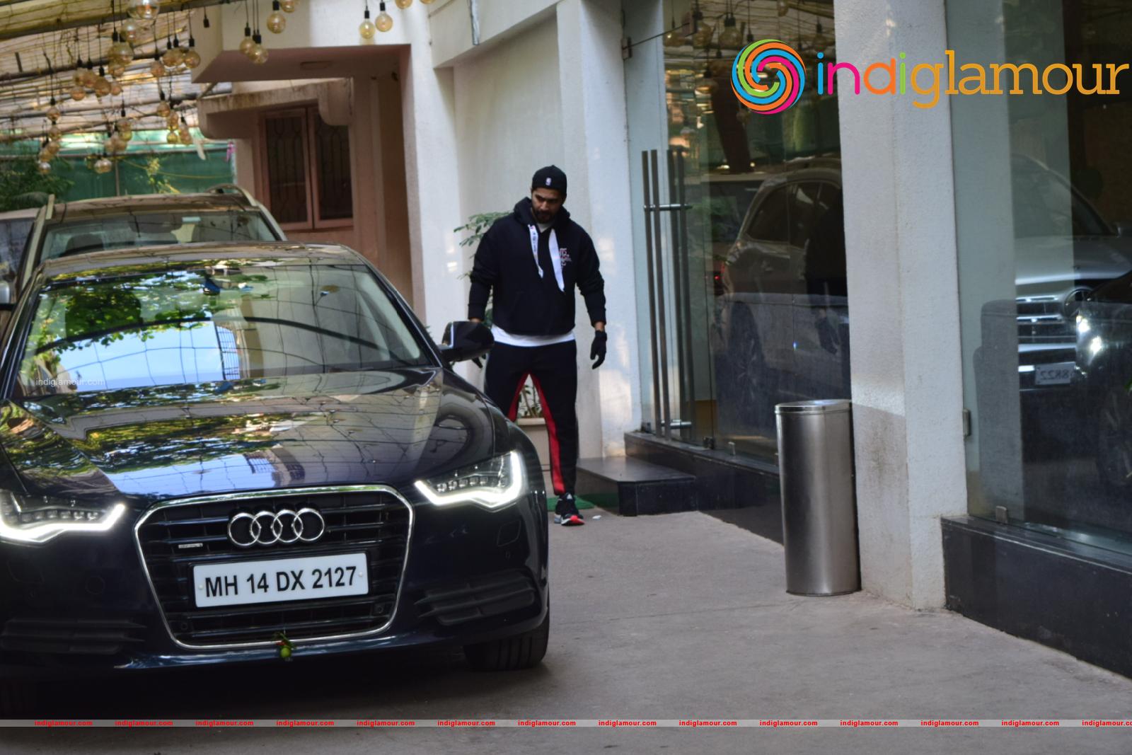 Varun Dhawan Actor hd photo