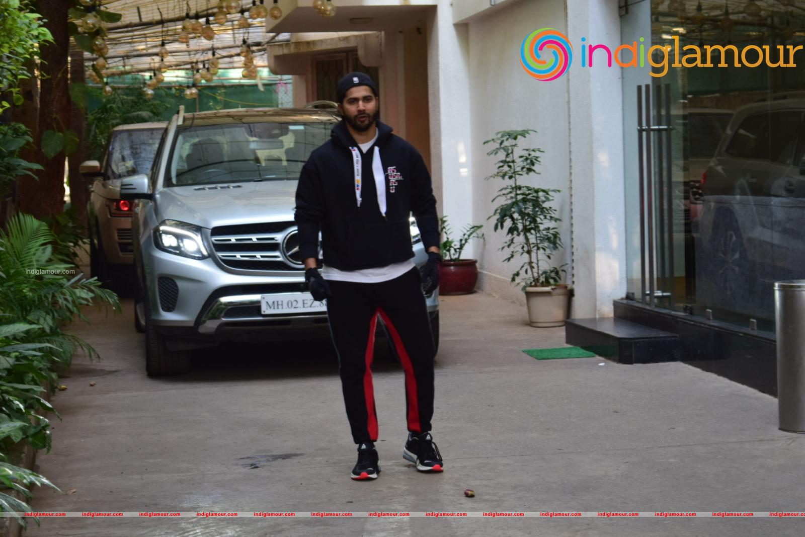 Varun Dhawan Actor hd photo