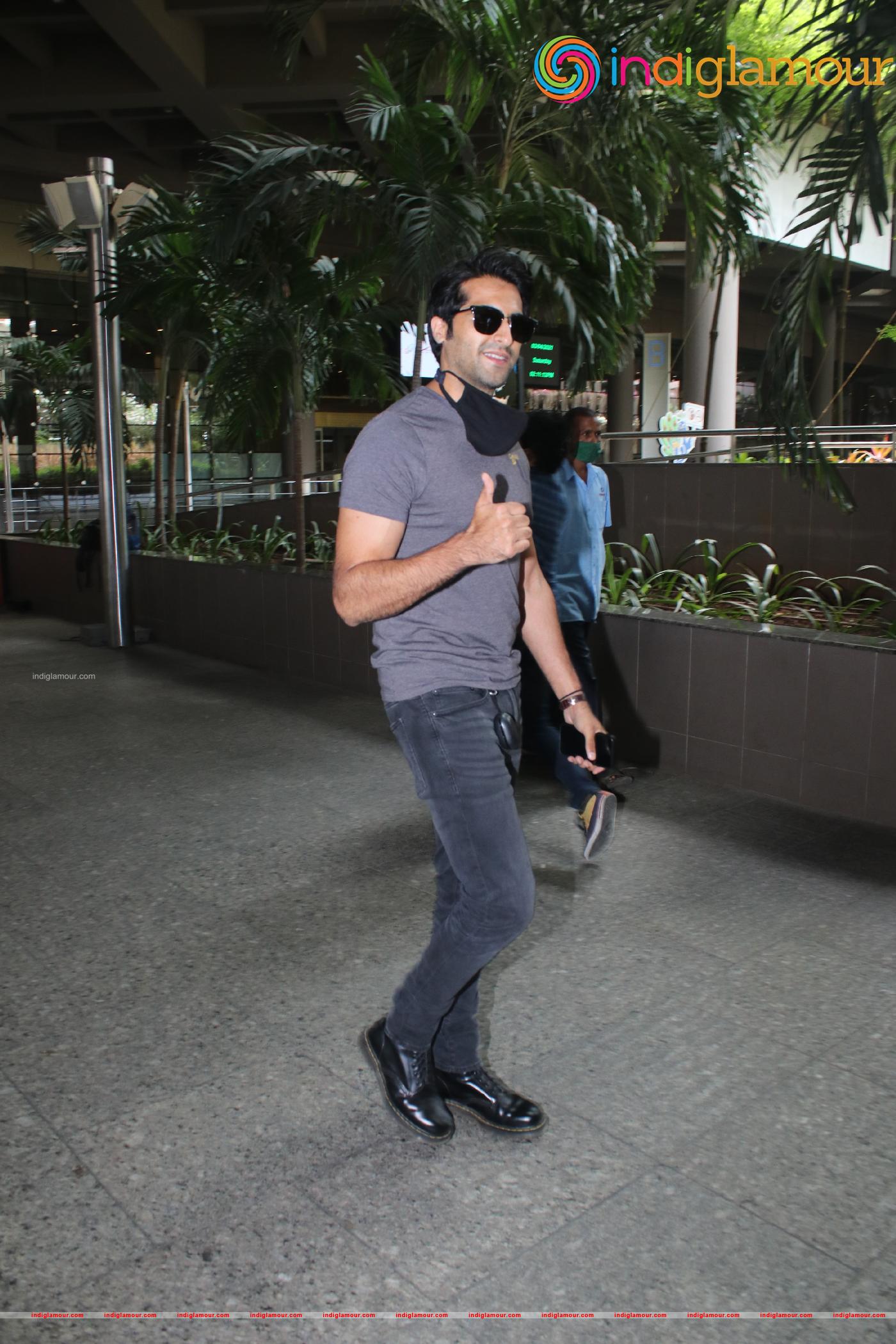 Akshay Oberoi Actor hd photo