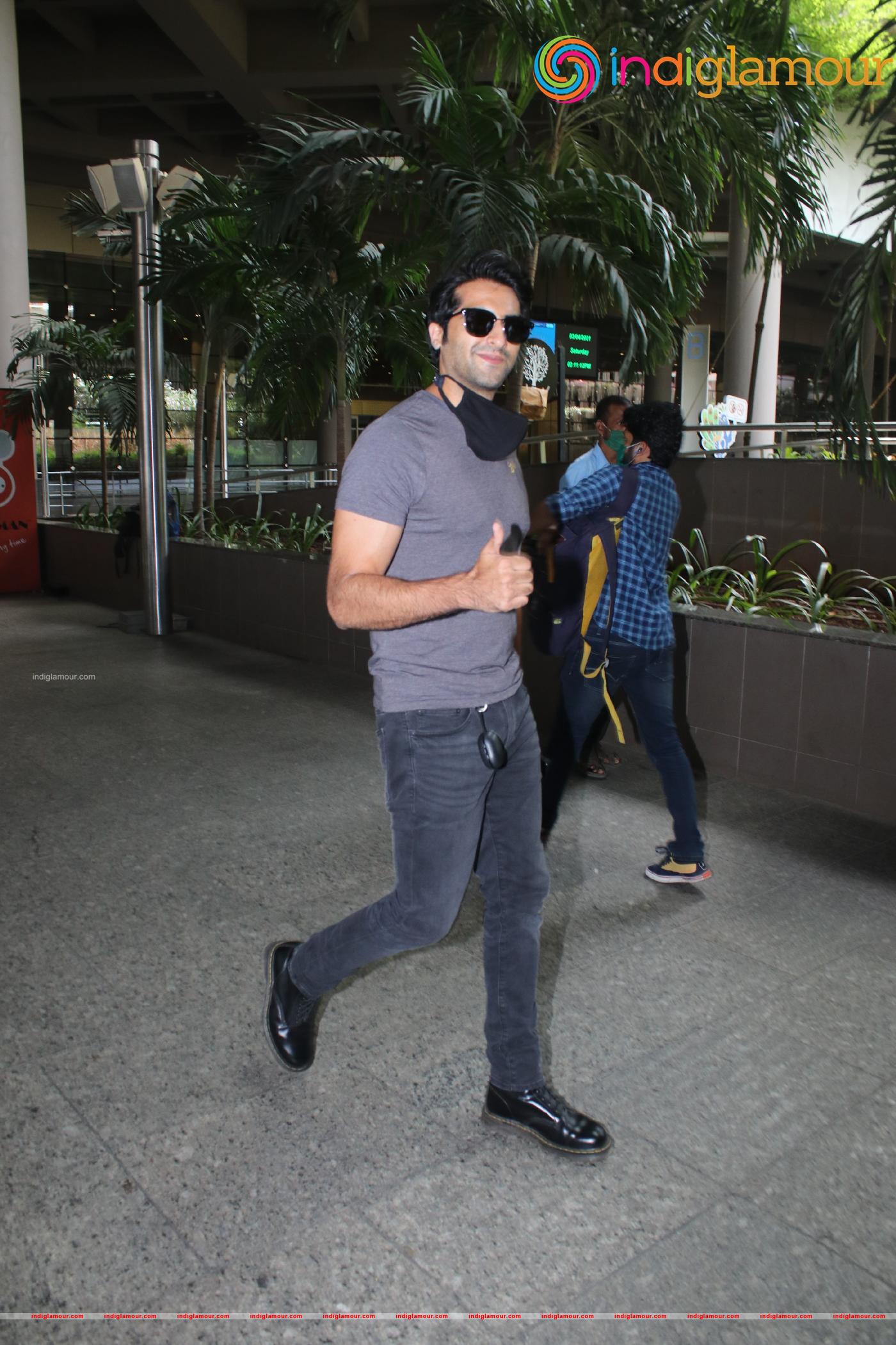 Akshay Oberoi Actor hd photo