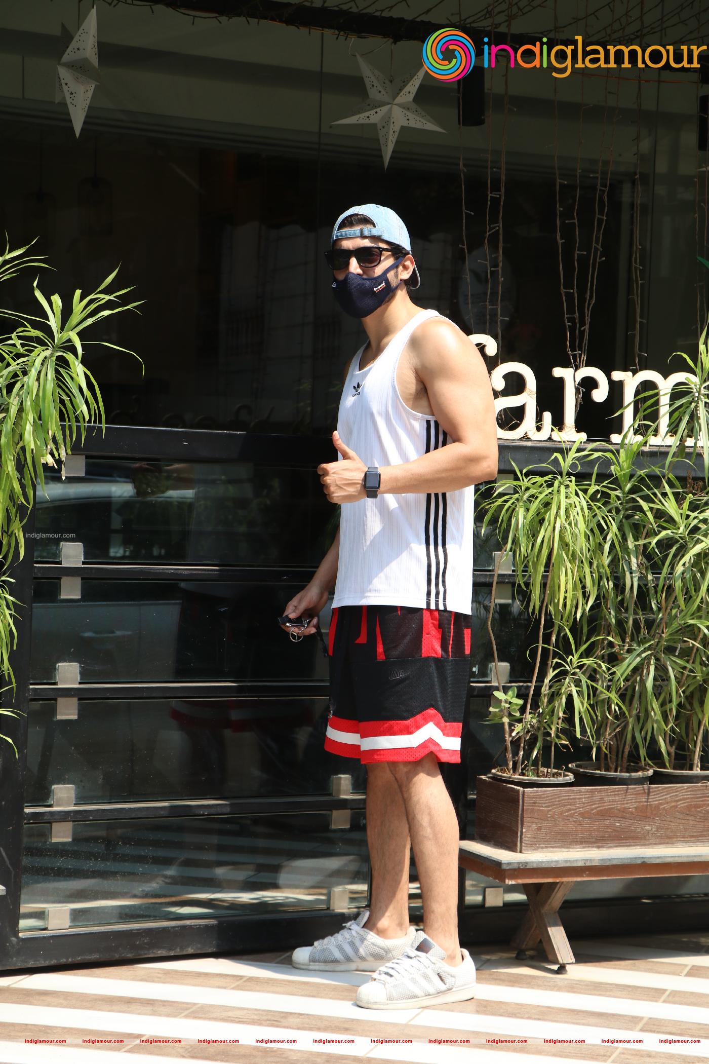 Gurmeet Choudhary Actor hd photo