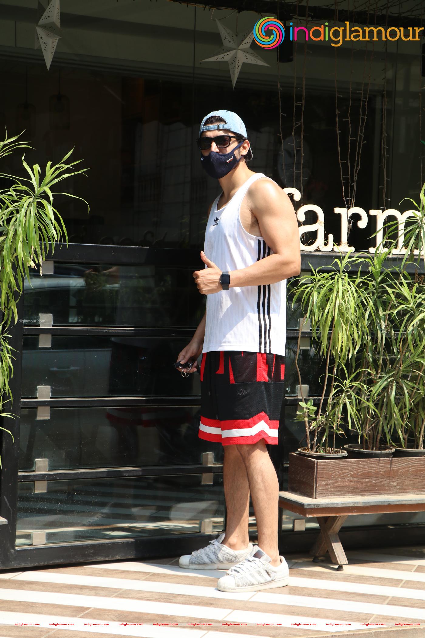 Gurmeet Choudhary Actor hd photo