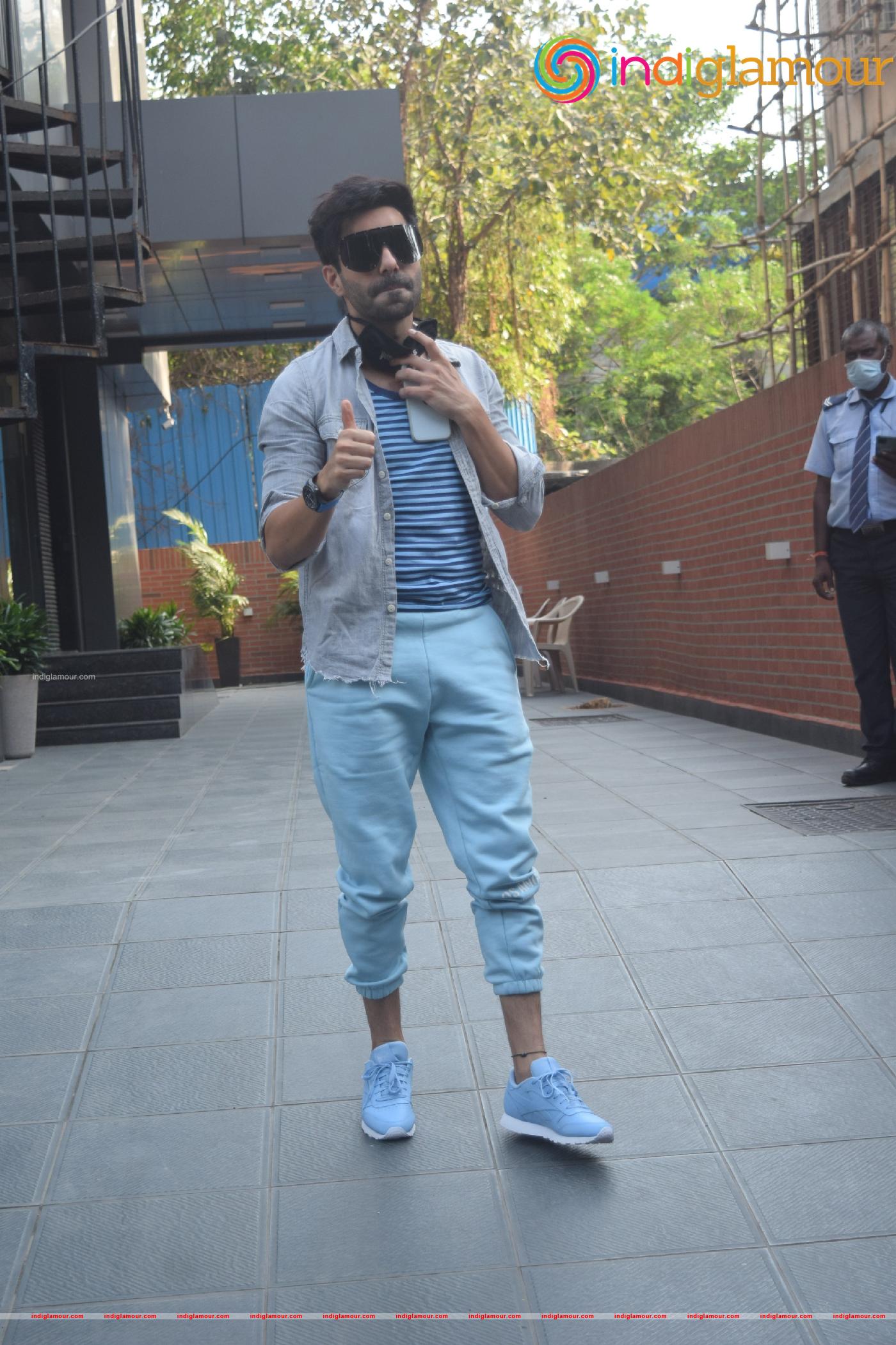 Aparshakti Khurana Actor hd photo