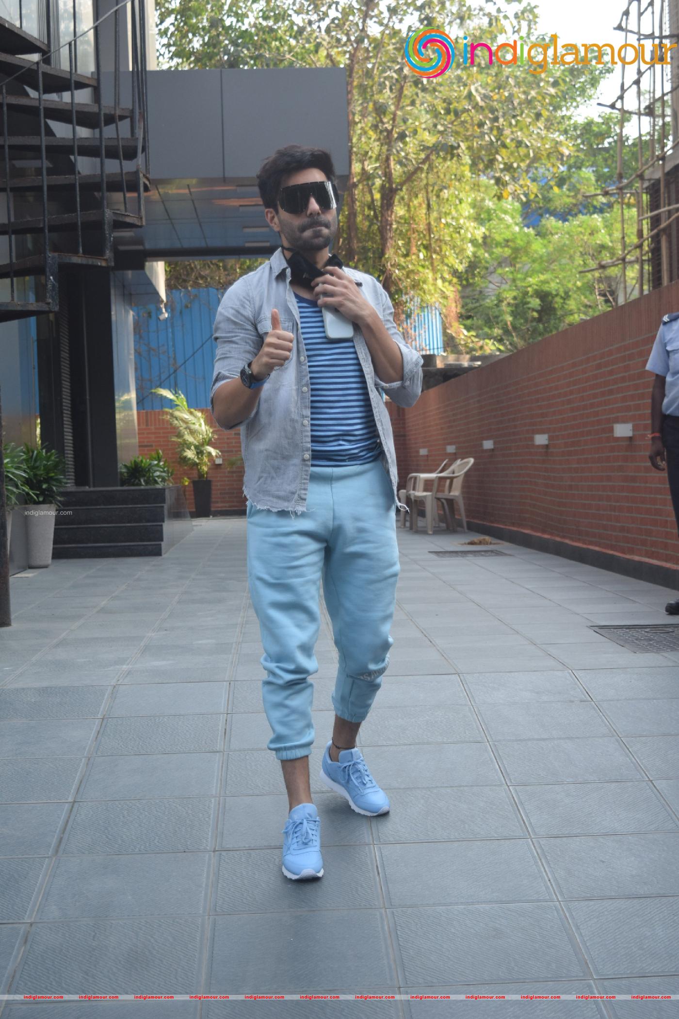 Aparshakti Khurana Actor hd photo