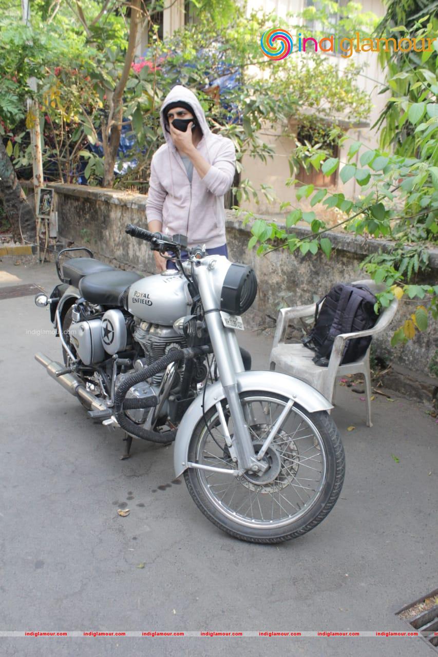 Kartik Aaryan Actor hd photo