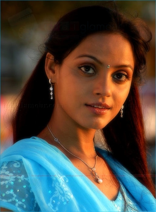 Neetu Chandra Actress hd photo