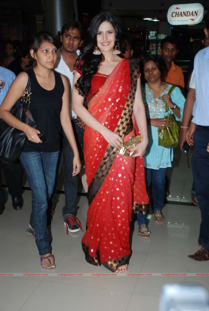 Zarine Khan Actress hd photo