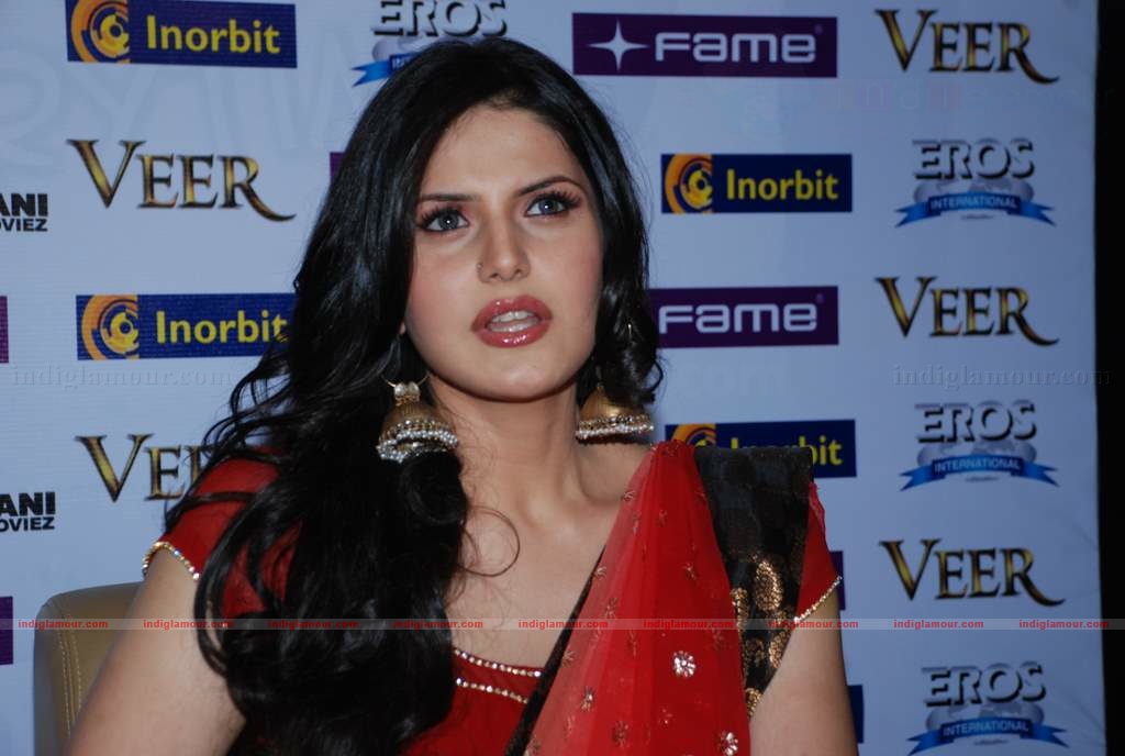 Zarine Khan Actress hd photo