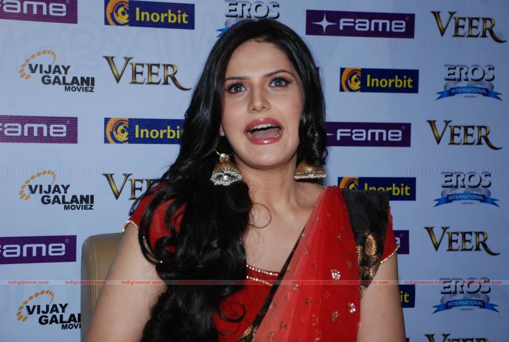 Zarine Khan Actress hd photo