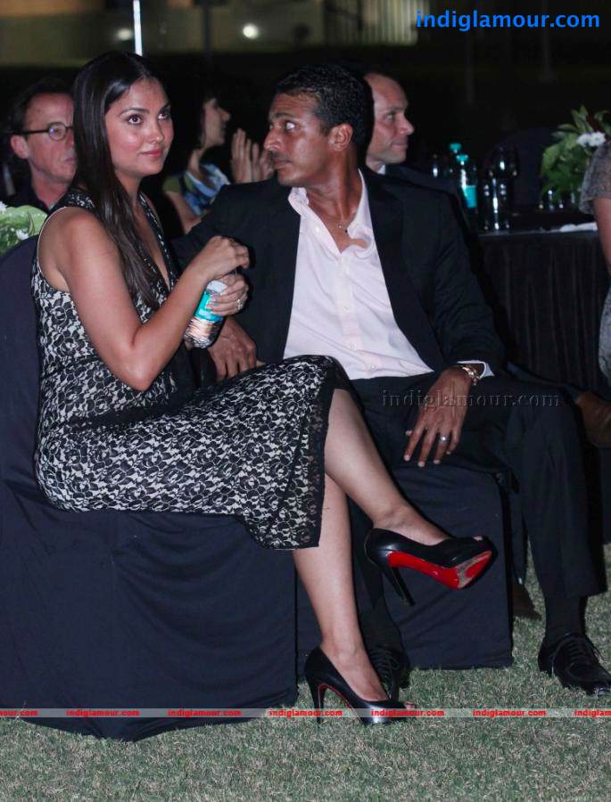 Lara Dutta Actress hd photo