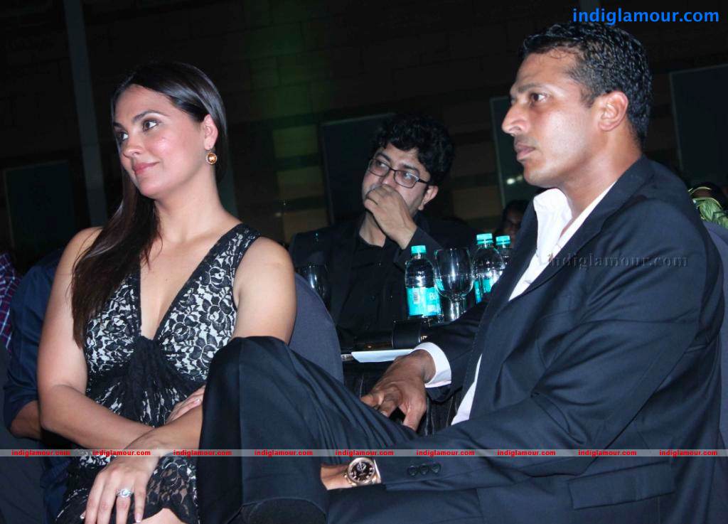 Lara Dutta Actress hd photo