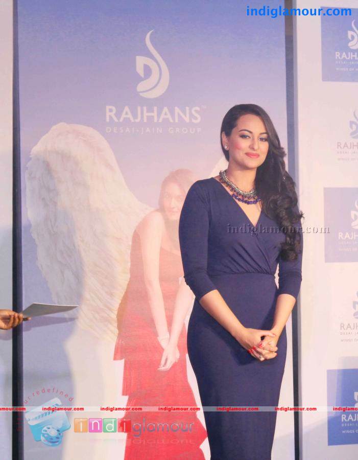 Sonakshi Sinha Actress hd photo