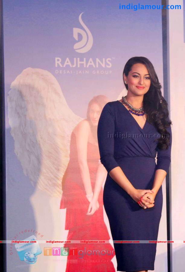 Sonakshi Sinha Actress hd photo