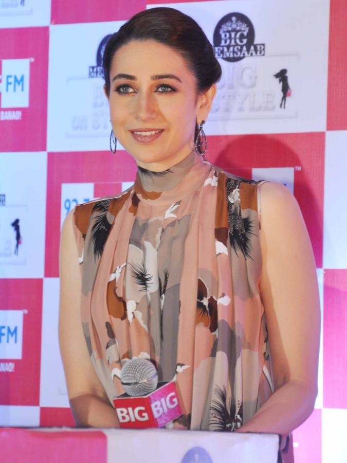 Karishma Kapoor Actress hd photo
