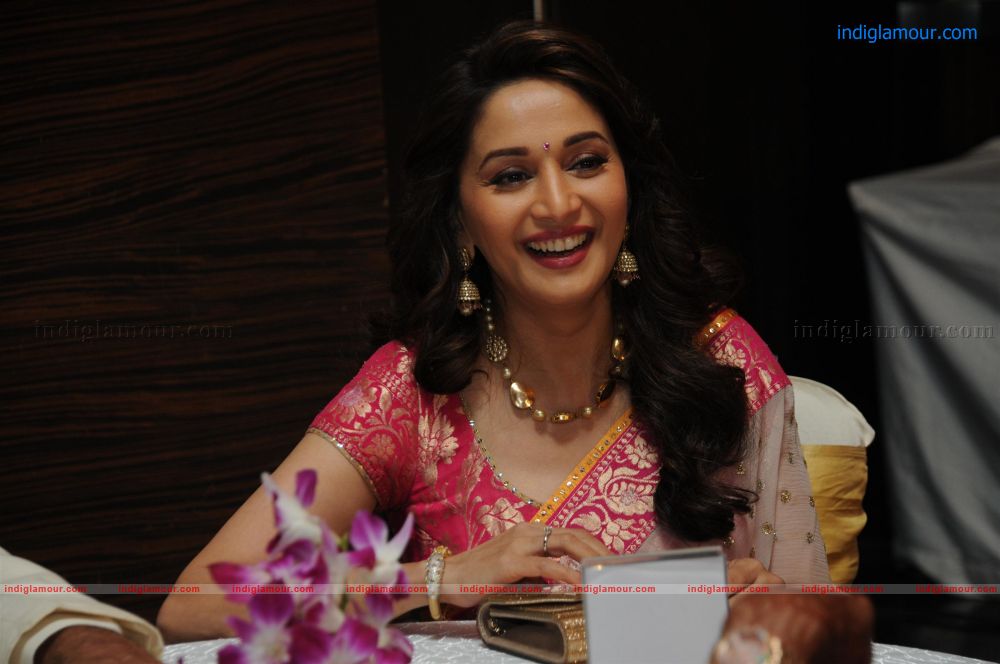 Madhuri Dixit Actress hd photo