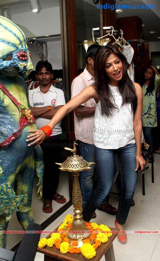 Chitrangada Singh Actress hd photo