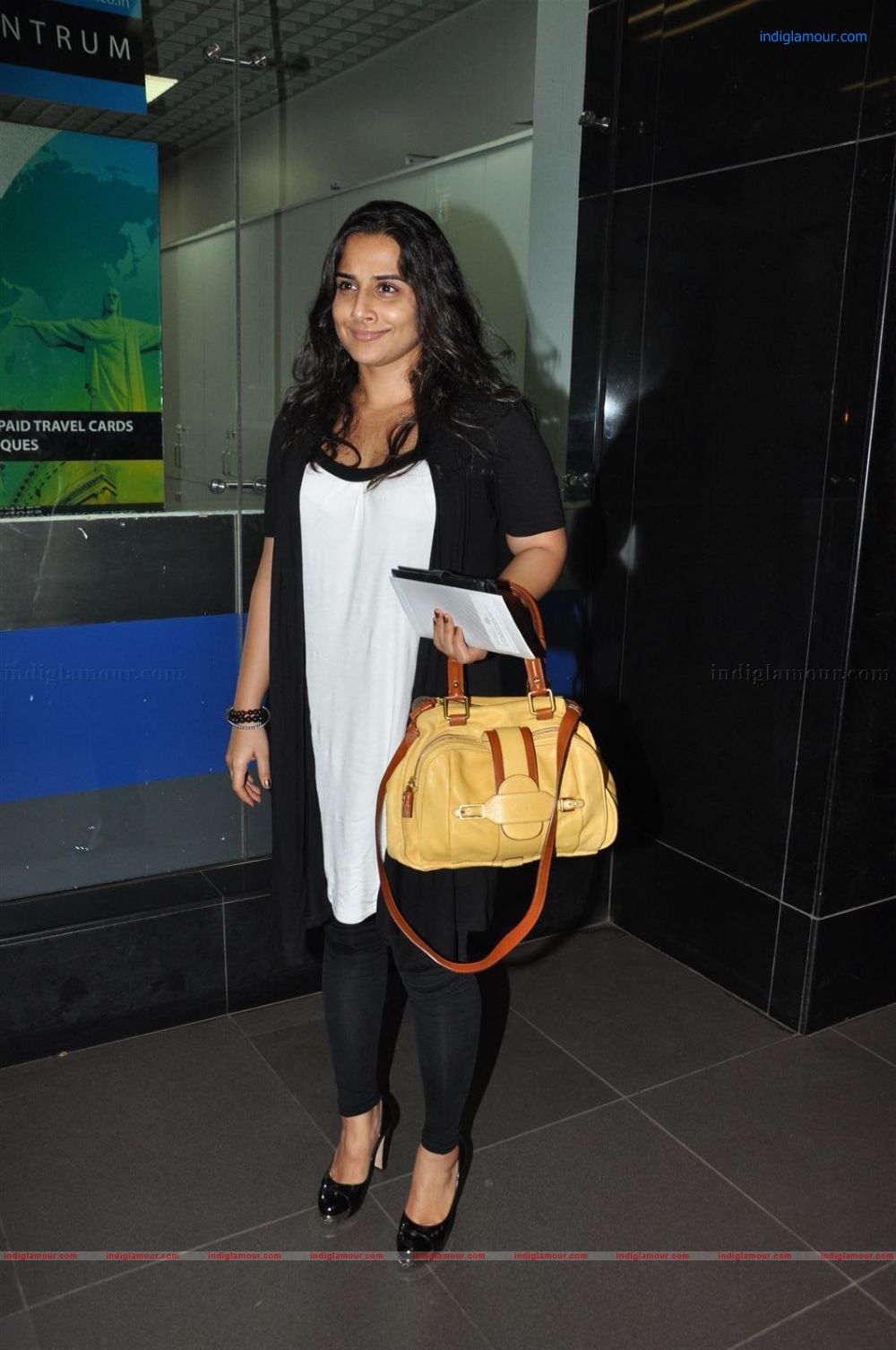 Vidya Balan Actress hd photo