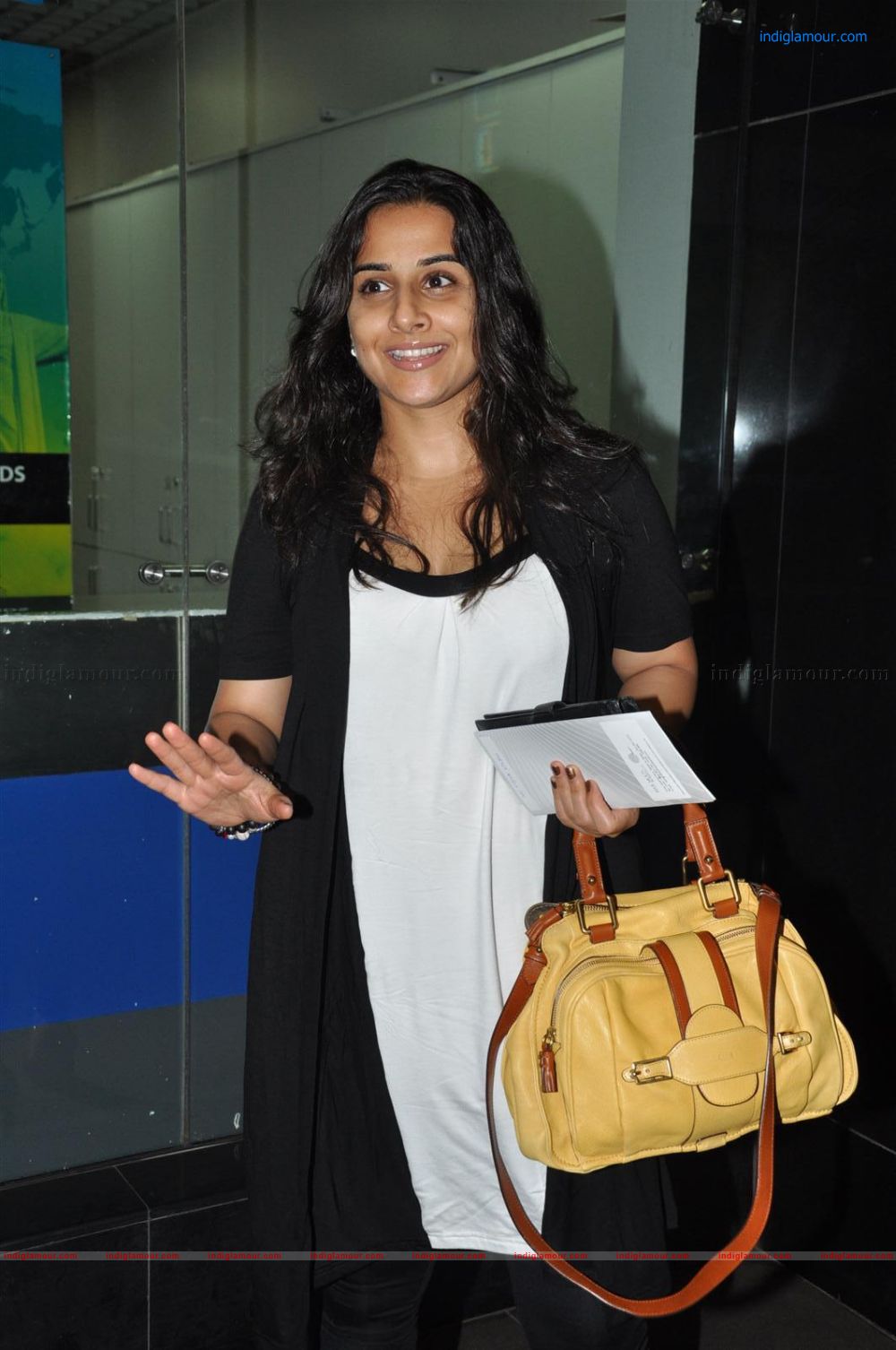 Vidya Balan Actress hd photo