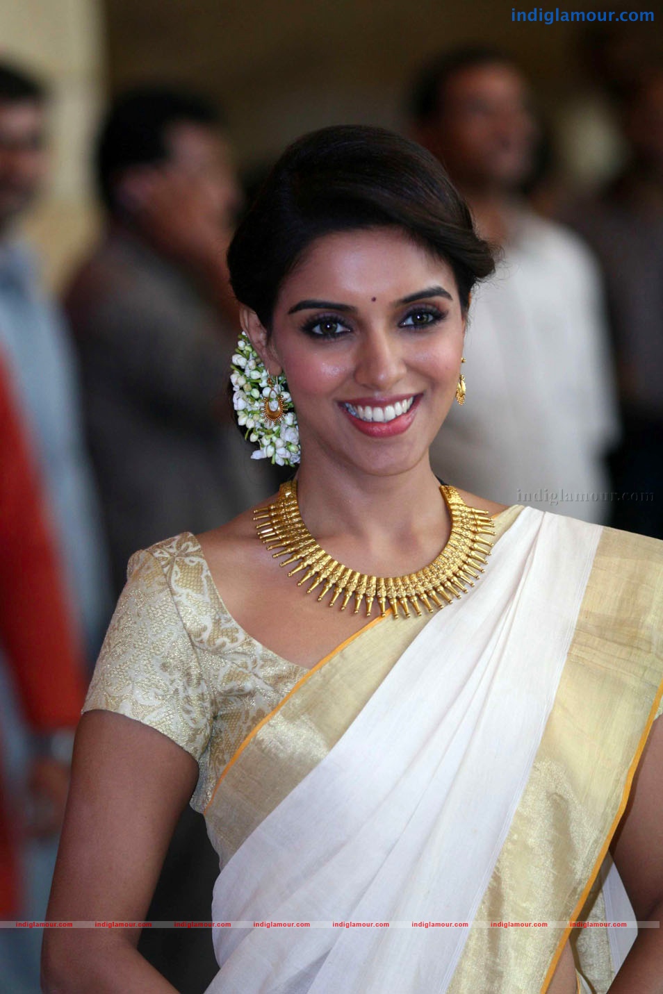 Asin Actress hd photo